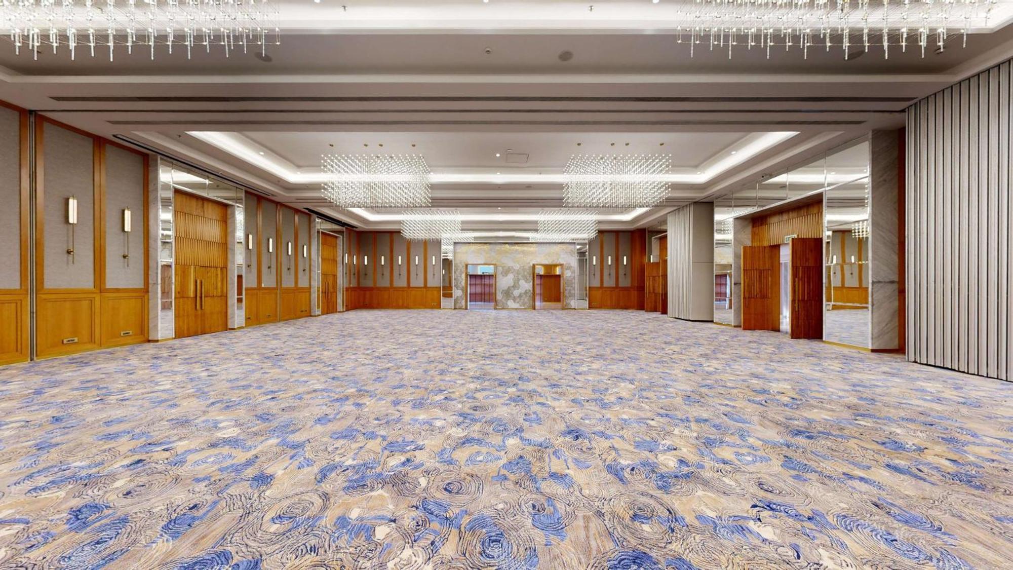 Radisson Gurugram Udyog Vihar Hotel Gurgaon Exterior photo